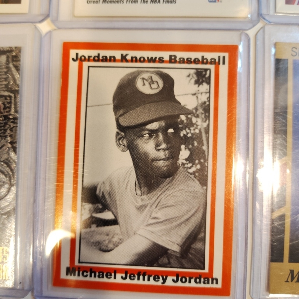 Basketball Trading Card Collection - Picture 11 of 16